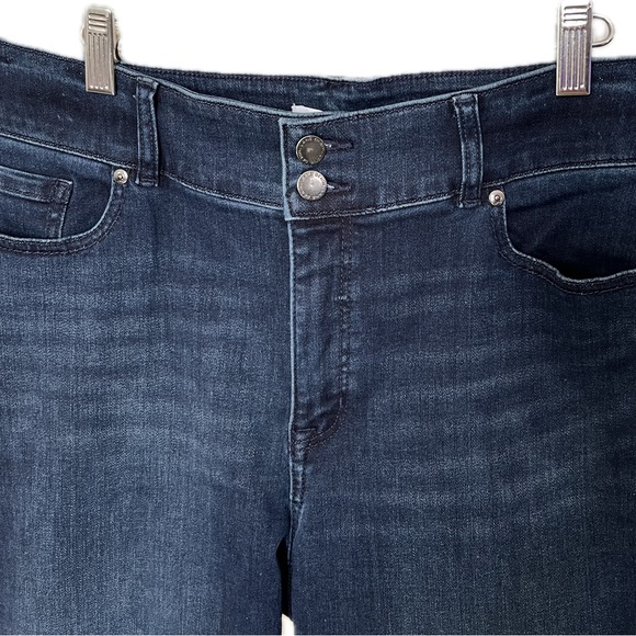 Lane Bryant Flex Magic Waistband Jeans size 16 Dark Wash - Picture 7 of 10